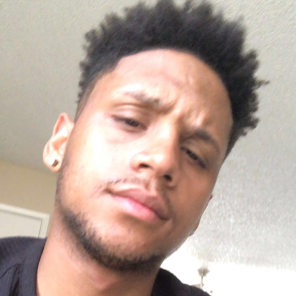 Meet your Posher, Mikkail